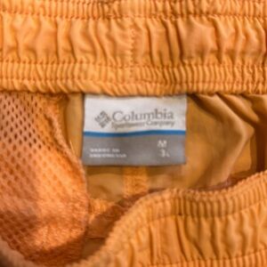 Ladies Columbia medium swim short/shorts